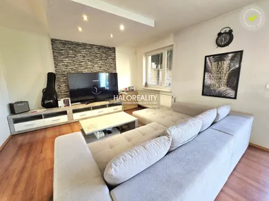 Na predaj dom, 118 m², Most pri Bratislave
