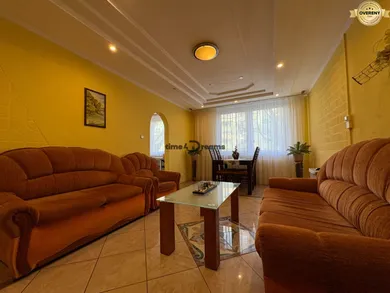 Na predaj 4-izbový byt, 83 m², Levice