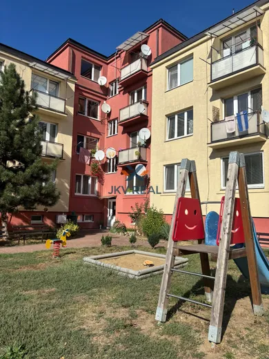 Na prenájom 2-izbový byt, 57 m², Prešov, Levočská