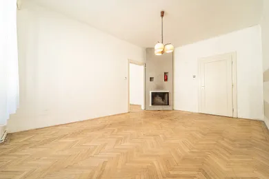 Na predaj 4-izbový byt, 101 m², Bratislava-Staré Mesto, Mariánska