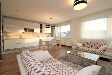 Mieszkania na sprzedaż, 3-pokojowe, Bratislava-Dúbravka · €499 950