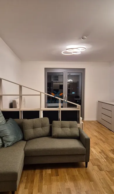 Na prenájom 1-izbový byt, 37 m², Bratislava-Staré Mesto, Bottova