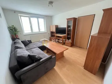 Na predaj 3-izbový byt, 69 m², Brezová pod Bradlom