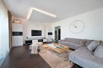 Na predaj 2-izbový byt, 70 m², Bratislava-Nové Mesto, Pod Vachmajstrom