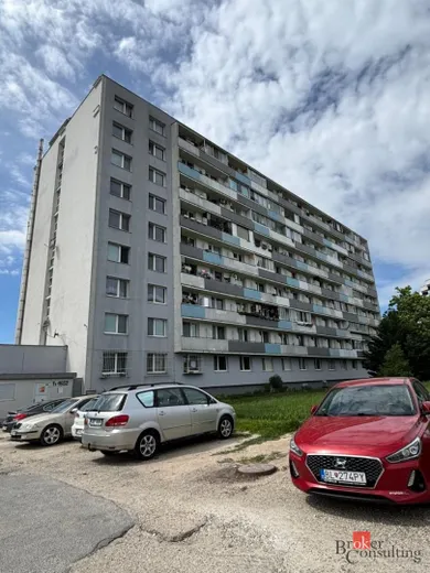 Na predaj byt v Bratislava-Vajnory · €93 000 · Čiastočná rekonštrukcia