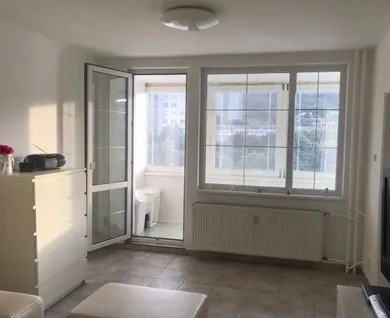 Mieszkania na wynajem, 4-pokojowe, Bratislava-Dúbravka · €850