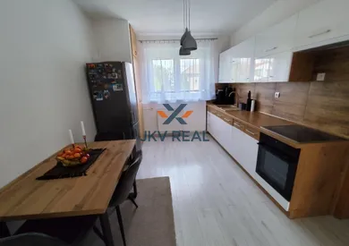 Na predaj 2-izbový byt, 55 m², Žilina, Hollého