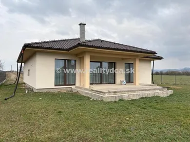 Na predaj 1-izbový dom, Borčice