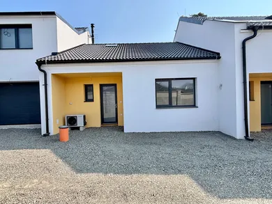 Domy na sprzedaż, Kostolište · €209 000