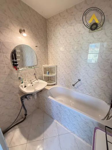 Na predaj 4-izbový byt, 85 m², Hlohovec, Koperníkova