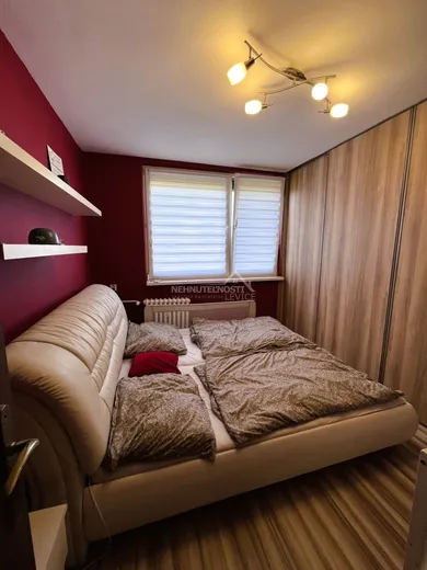 Na predaj 3-izbový byt, 69 m², Levice, Ul. M. R. Štefánika