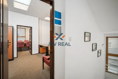 Na prenájom objekt, 54 m², Bratislava-Staré Mesto, Rajská