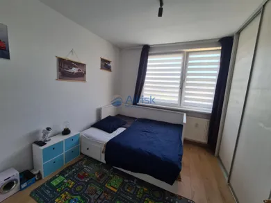 Na predaj 3-izbový byt, 75 m², Šaľa, Hollého