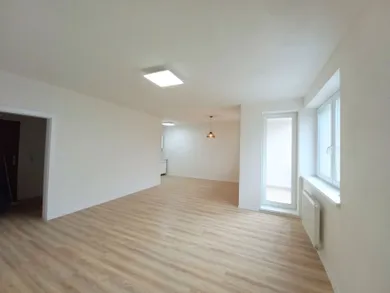 Na prenájom 3-izbový byt, 69 m², Čadca, A. Bernoláka