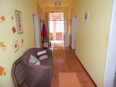 Na predaj 4-izbový dom, 358 m², Salka