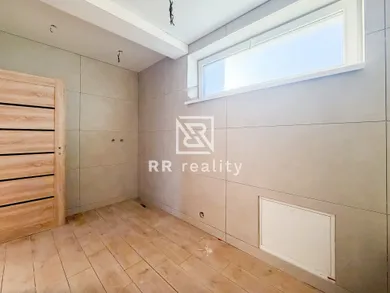 Na predaj dom, 145 m², Mokrance
