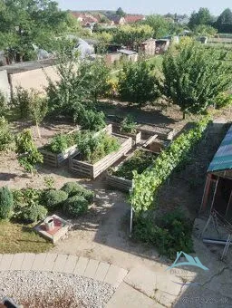Na predaj dom, 140 m², Iža, Ďatelinová