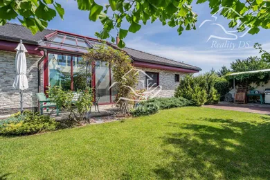Domy na sprzedaż, 5-pokojowe, Šamorín · €529 900