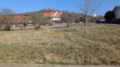 Na predaj pozemok, 936 m², Nitra, Višnová