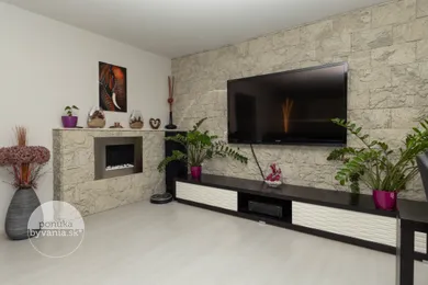 Na predaj dom, 225 m², Marianka, Agátová