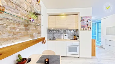 Na predaj 1-izbový byt, 30 m², Bratislava-Staré Mesto