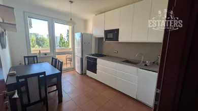 Na prenájom 3-izbový byt, 75 m², Bratislava-Petržalka, Bulíková