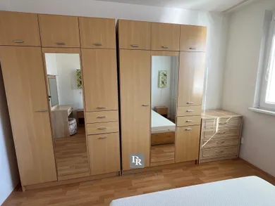 Na prenájom 2-izbový byt, 55 m², Bratislava-Petržalka, A. Gwerkovej