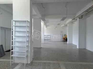 Na prenájom objekt, 270 m², Bratislava-Podunajské Biskupice