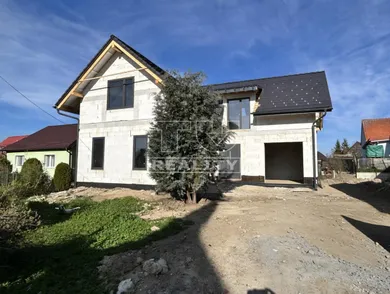 Na predaj 5-izbový dom, 194 m², Liptovský Mikuláš