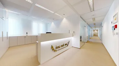 Kiadó kereskedelmi ingatlanok, Bratislava-Staré Mesto · €439