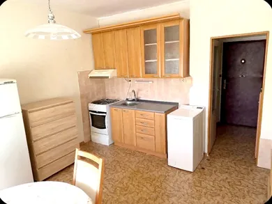 Na predaj 1-izbový byt, 42 m², Rimavská Sobota, J. Bodona