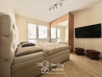 Na predaj 3-izbový byt, 86 m², Nové Zámky, T. Vansovej