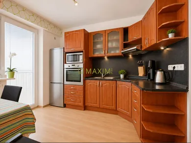 Na predaj byt v Bratislava-Podunajské Biskupice · €169 000 · Pôvodný stav