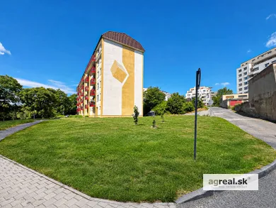 Na predaj pozemok, 459 m², Bratislava-Rača, Kadnárova