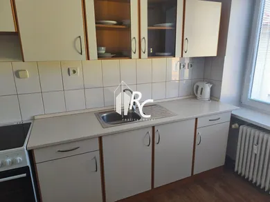 Mieszkania na wynajem, 2-pokojowe, Martin · €500