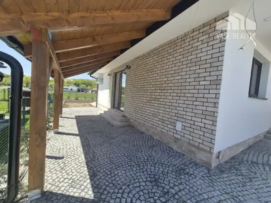 Na prenájom dom v Trenčianske Jastrabie · €2 000 · Novostavba