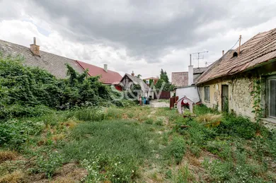 Na predaj pozemok, 126 m², Bratislava-Devín, Kremeľská