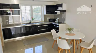 Na predaj dom, 120 m², Moravany nad Váhom, Vážska