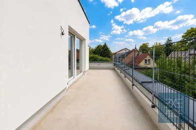 Na predaj dom, 140 m², Bratislava-Ružinov, Luhačovická