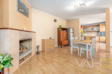 Na predaj 4-izbový dom, 260 m², Trnava, Átriová