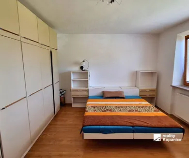 Na predaj 6-izbový dom, 119 m², Hrachovište