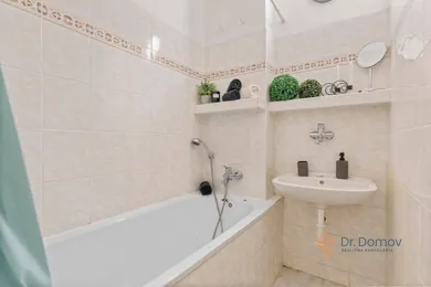 Na prenájom 2-izbový byt, 60 m², Bratislava-Ružinov, Azovská