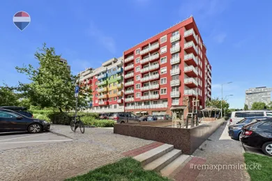Na predaj 3-izbový byt, 87 m², Bratislava-Petržalka, Lužná