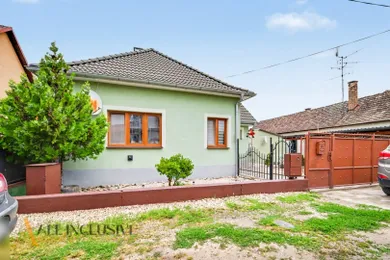 Domy na sprzedaż, 4-pokojowe, Vrakúň · €235 000