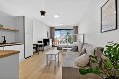 Na prenájom 1-izbový byt, 41 m², Bratislava-Ružinov, Prístavná