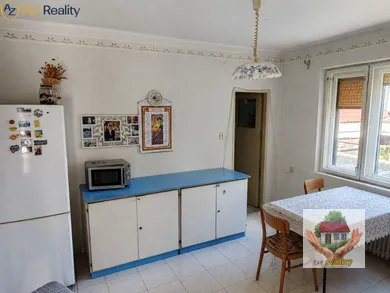 Na predaj 5-izbový dom, 214 m², Kameničná