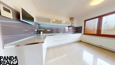 Na predaj 5-izbový dom, 184 m², Partizánske