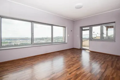 Na prenájom dom, 600 m², Bratislava-Nové Mesto, Strážna