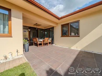 Na predaj 4-izbový dom, 133 m², Bratislava-Rača, Na medzi