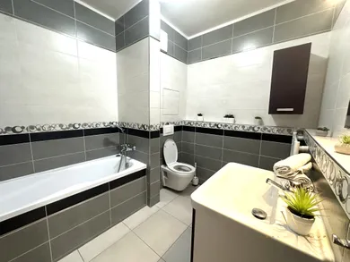 Na prenájom 2-izbový byt, 40 m², Bratislava-Podunajské Biskupice